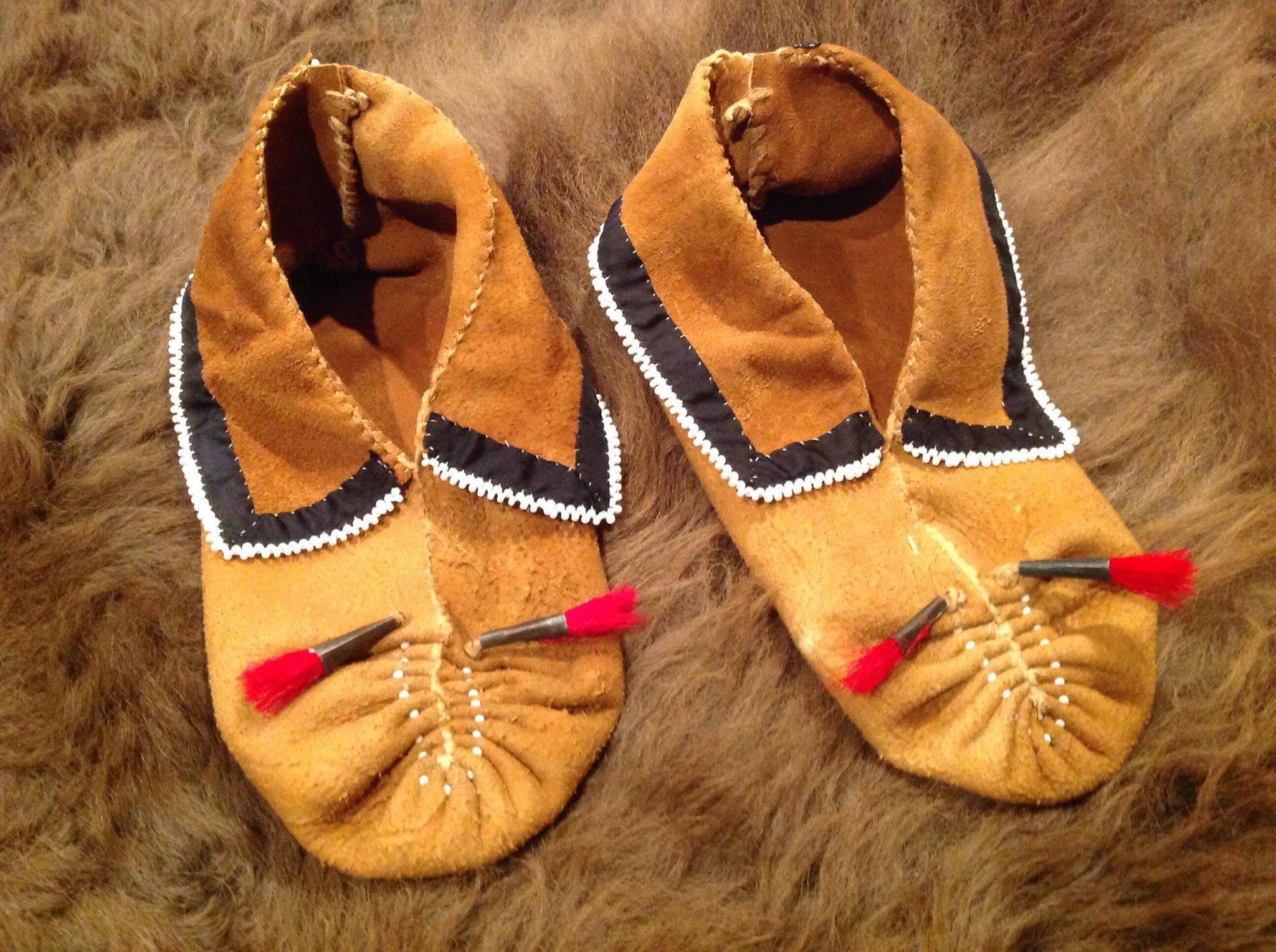 Some bigger thoughts on moccasins | The French in Wisconsin